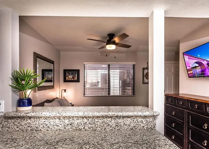 Lakeside Entertainment Oasis With Heated Pool And Lake Havasu City