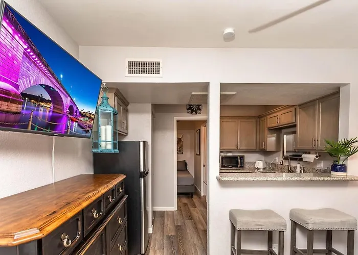 Ferienhaus Lakeside Entertainment Oasis With Heated Pool And