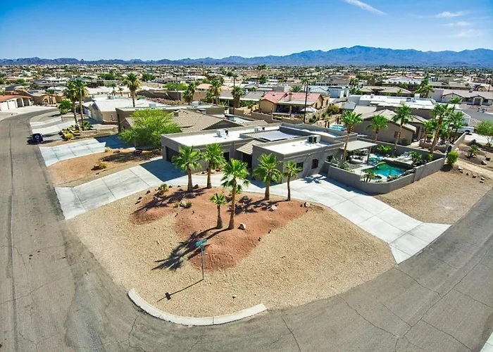 Lakeside Entertainment Oasis With Heated Pool And * Lake Havasu City