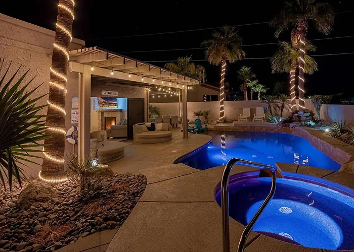 Lakeside Entertainment Oasis With Heated Pool And Ferienhaus *
